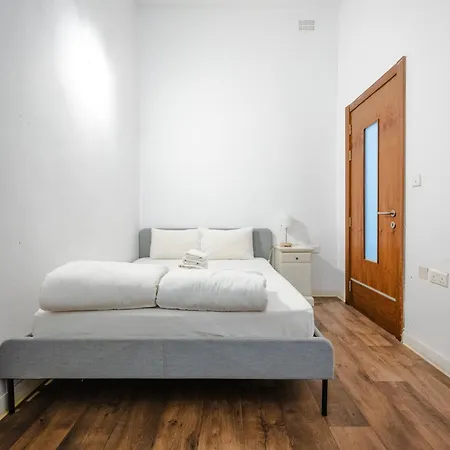 St Two Bedroom *