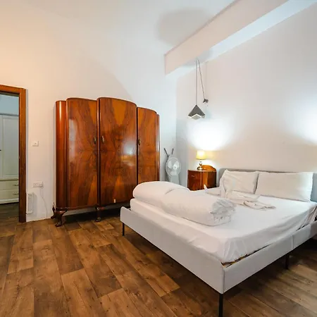 Apartment St Two Bedroom *